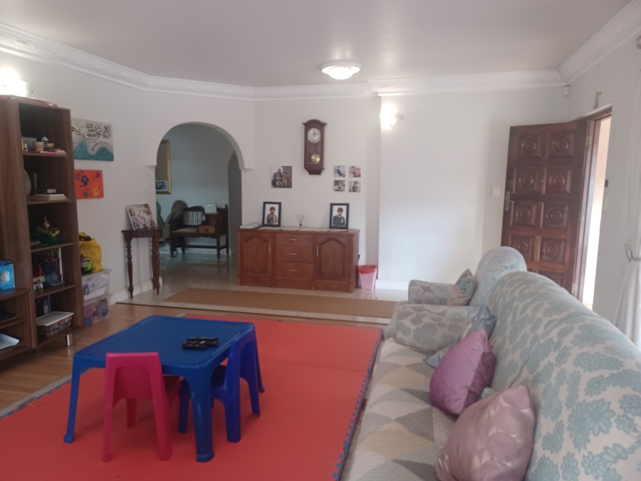 7 Bedroom Property for Sale in Cravenby Western Cape